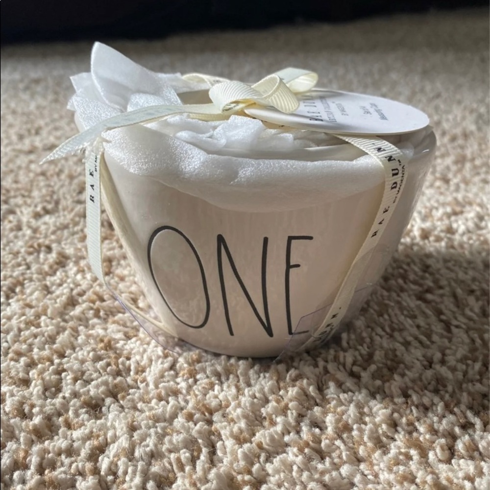 White Rae Dunn Measuring cups - Picture 2 of 2